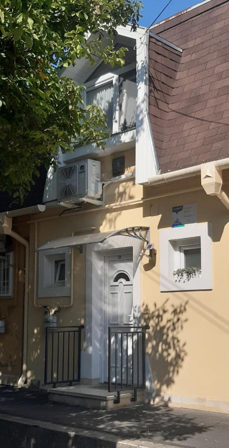 Appartement Mona *